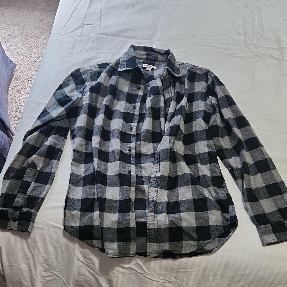 Men's Black and Gray Checkered Shirt